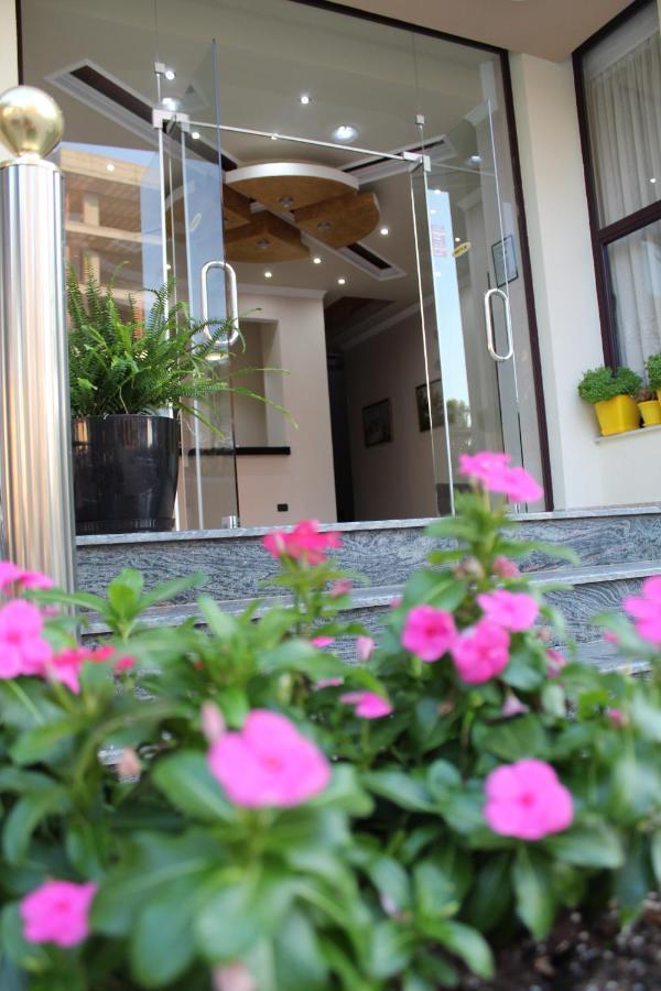 Hotel Villa Aljor Golem  Ngoại thất bức ảnh