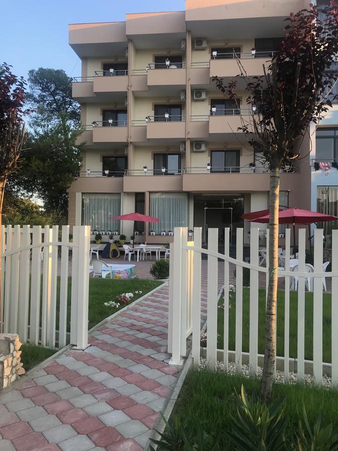 Hotel Villa Aljor Golem  Ngoại thất bức ảnh