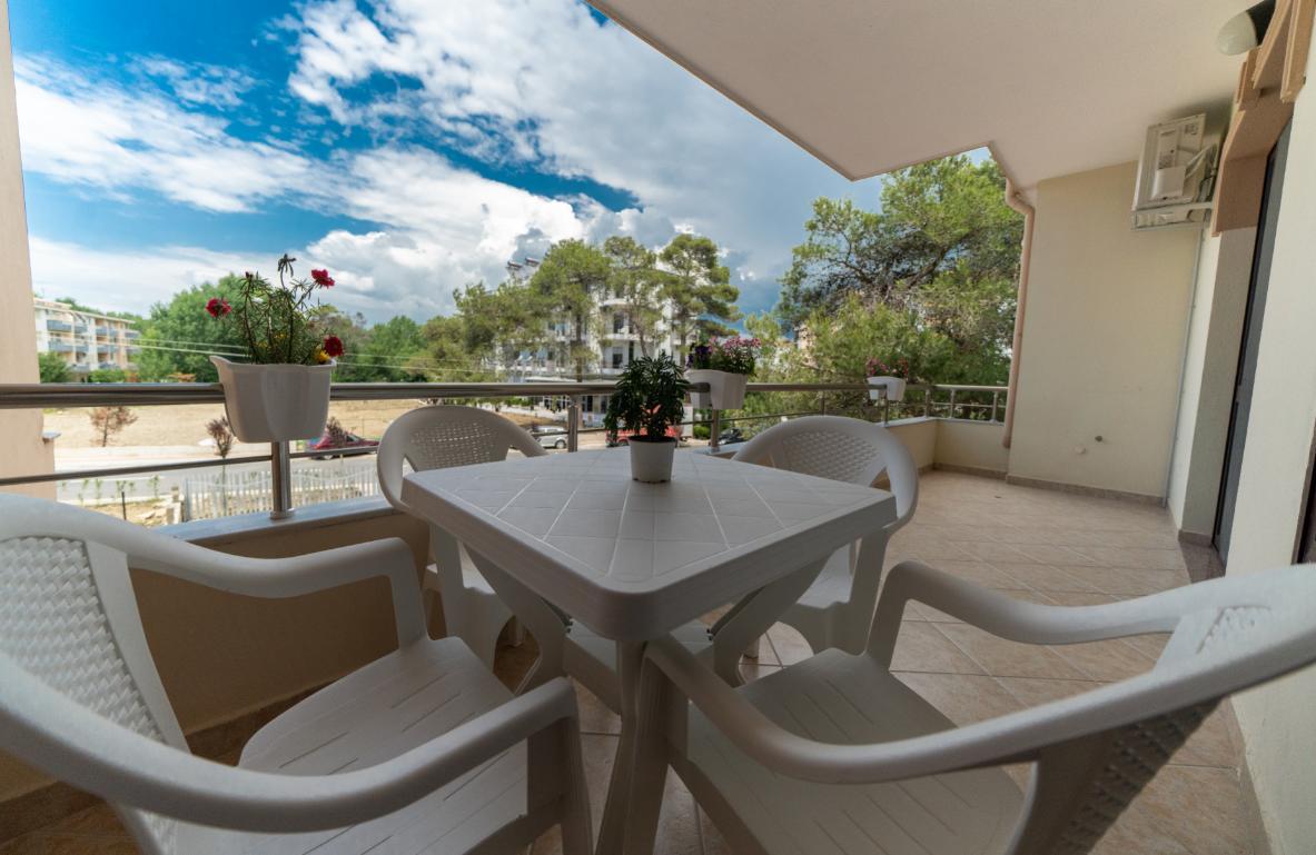 Hotel Villa Aljor Golem  Ngoại thất bức ảnh