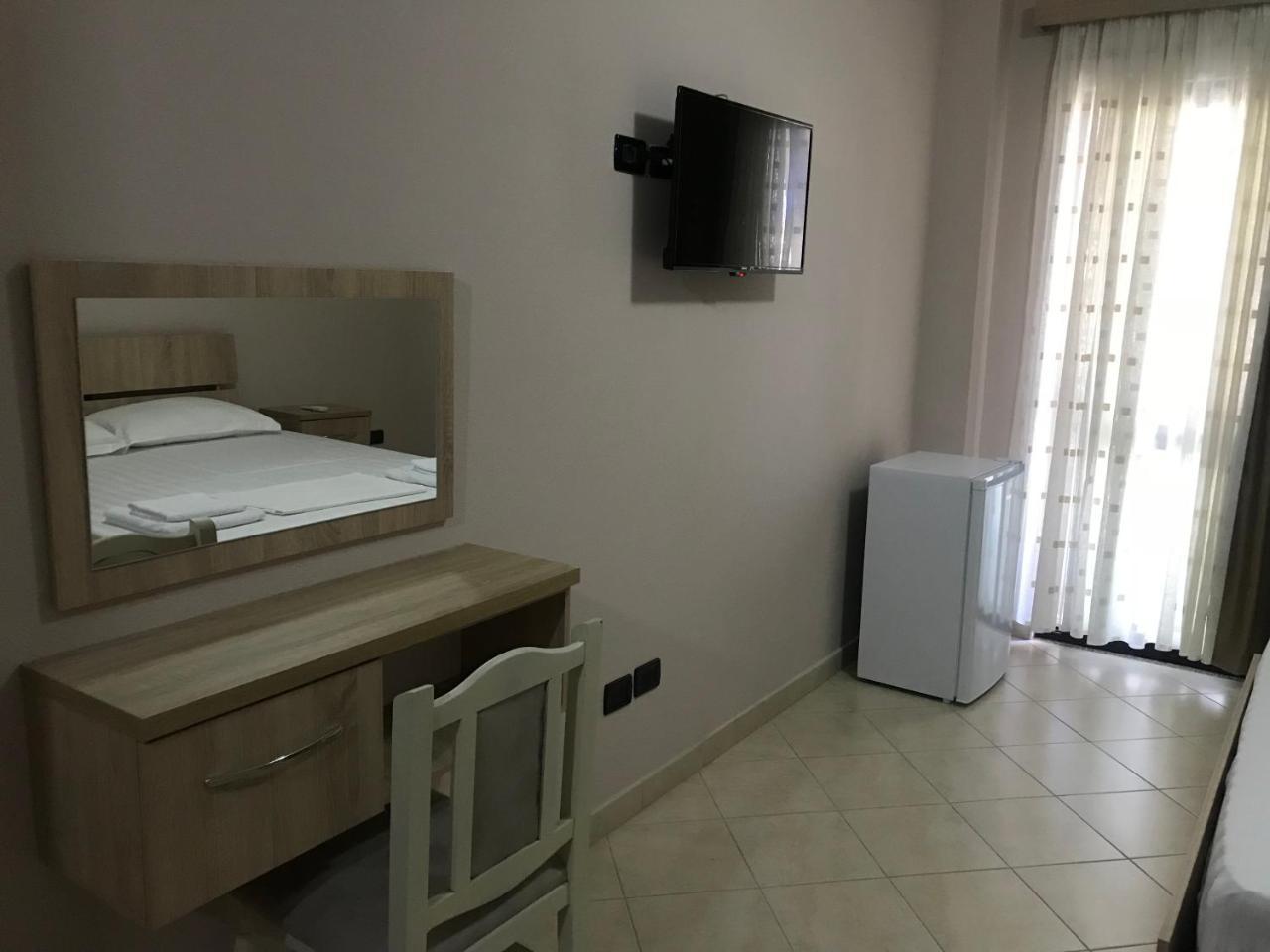 Hotel Villa Aljor Golem  Ngoại thất bức ảnh