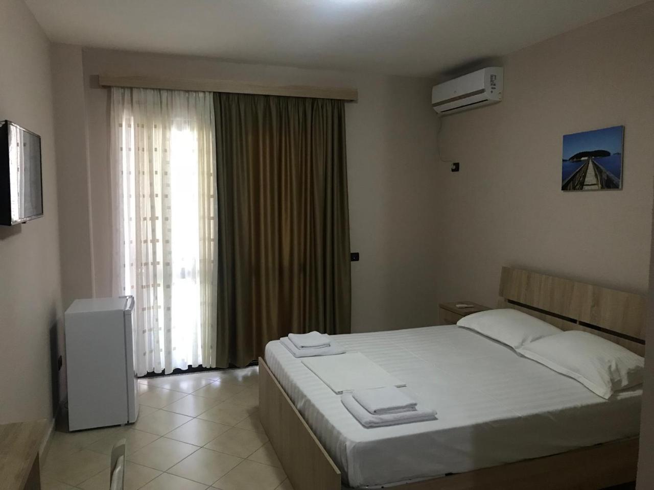 Hotel Villa Aljor Golem  Ngoại thất bức ảnh