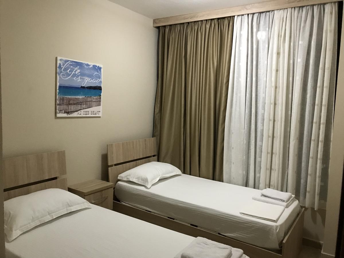 Hotel Villa Aljor Golem  Ngoại thất bức ảnh